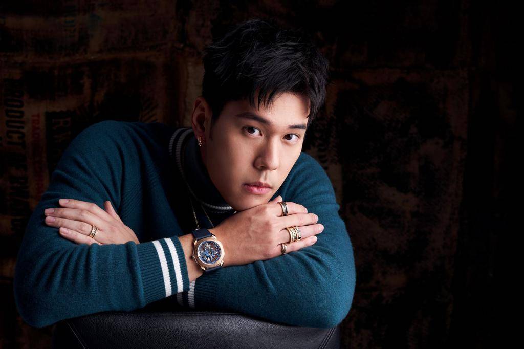 周予天戴宝格丽 帅帅惹人爱_系列_项鍊_观众