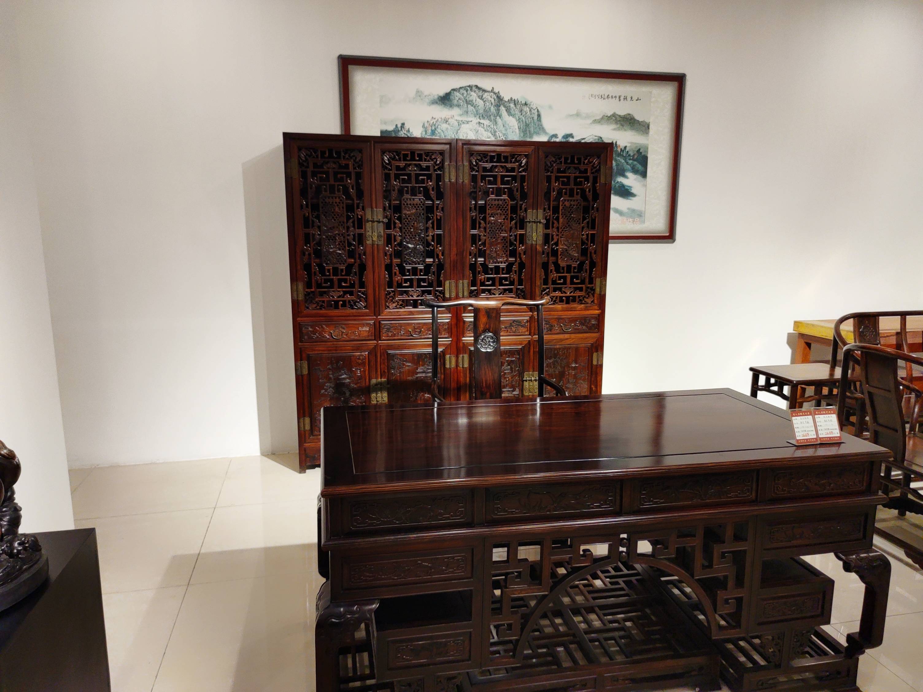大红酸枝红木家具 ,济宁老红木办公桌-搜狐大视野-搜狐新闻