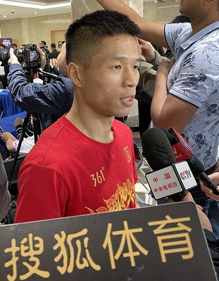 吕斌:曾经的失败让我成长 在拳台上要敢于"亮剑"_拳击_世界_孩子