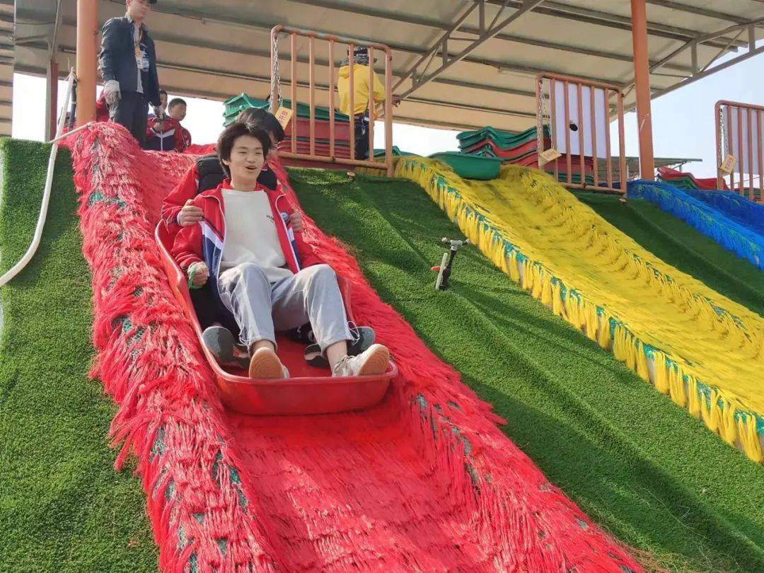 传承红色基因,争做模范少年——兴国县崇贤中学红兴谷研学之旅_高科技