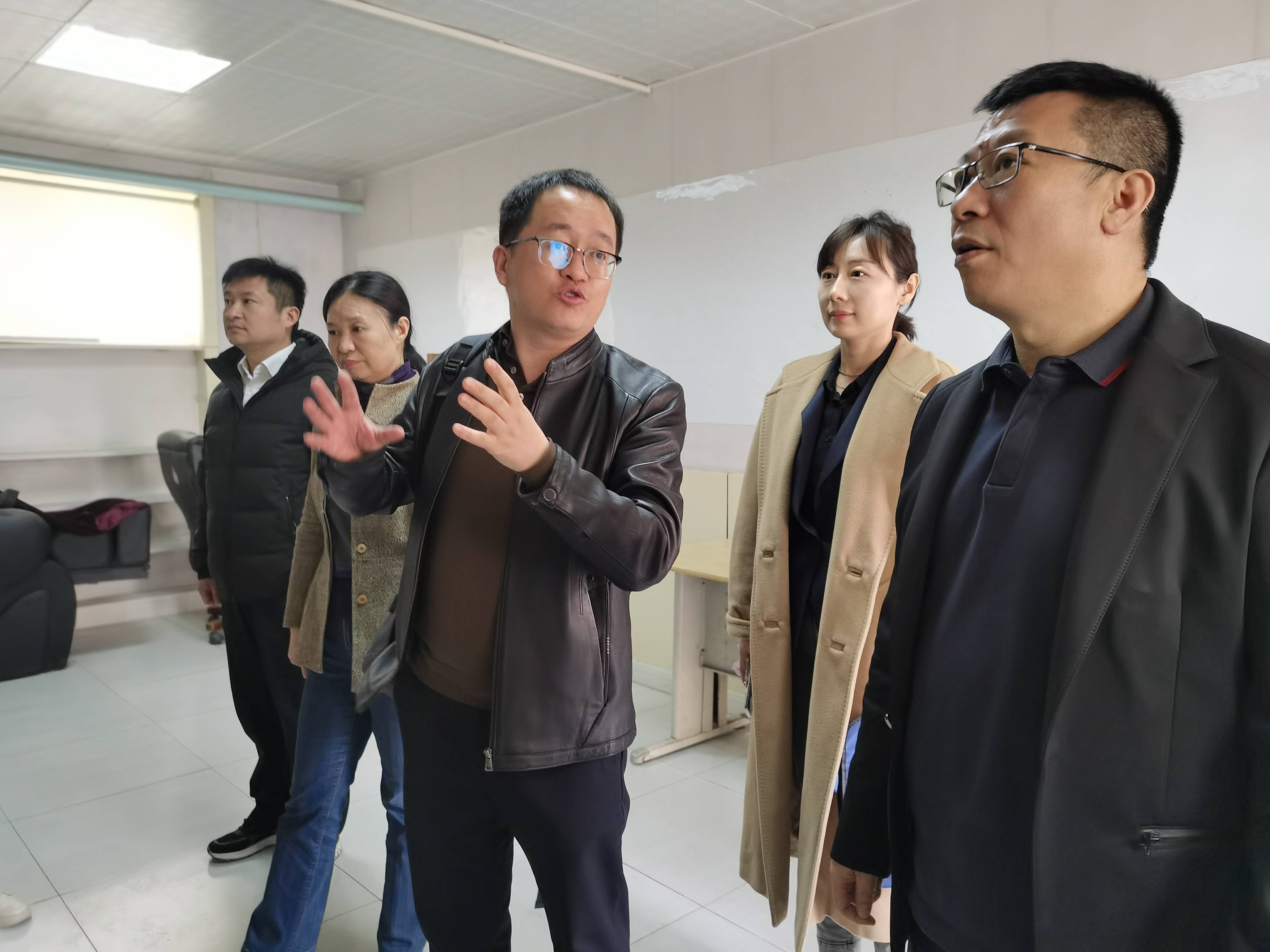 心理润心促成长:灵犀心理课走进济微中学小学部_活动_科普_致公党