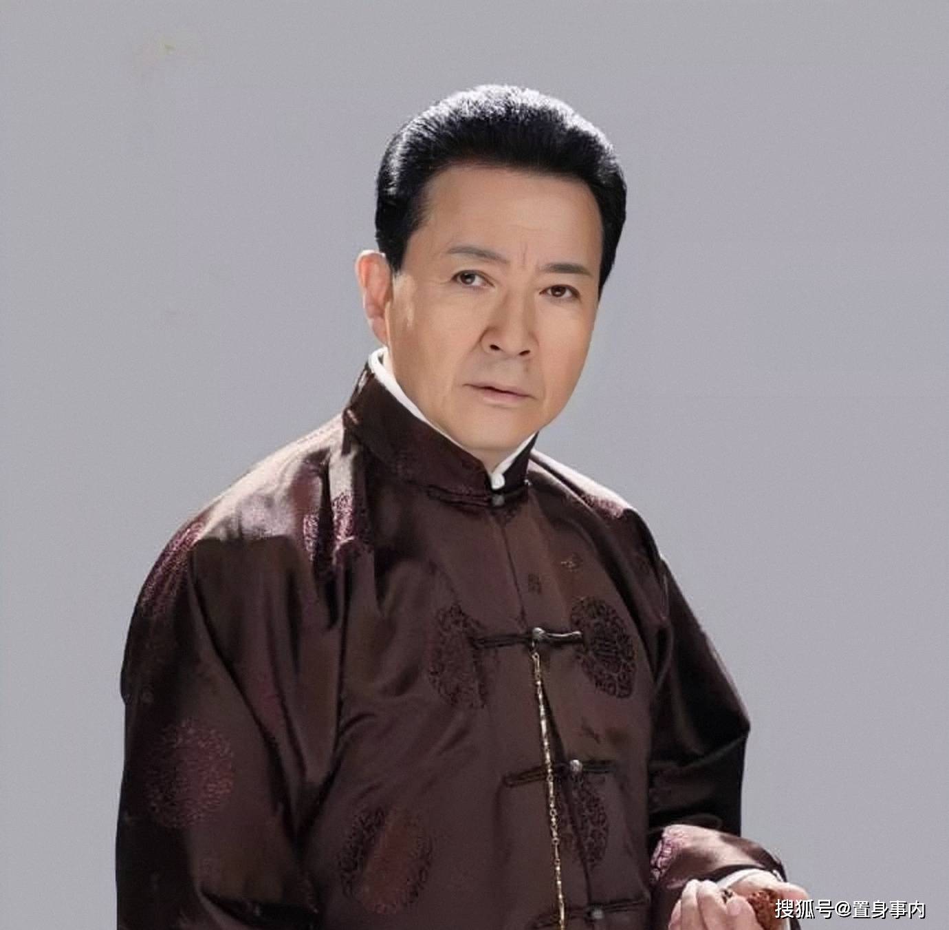 爆红,因被爆骚扰女演员名声扫地,如今混迹十八线_张钰_保证书_黄健