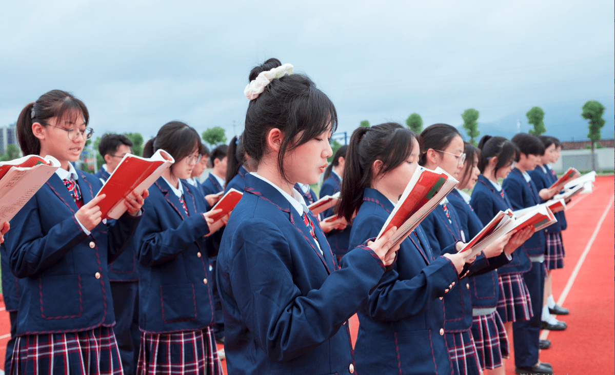 白云华附中学图片