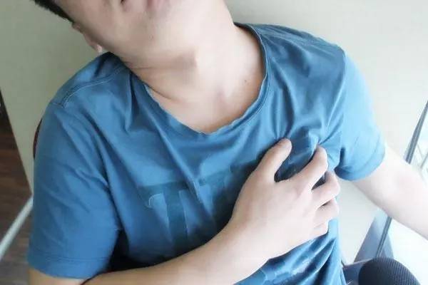出现以下5种心脏疼痛的情况时,建议及时前往医院检查
