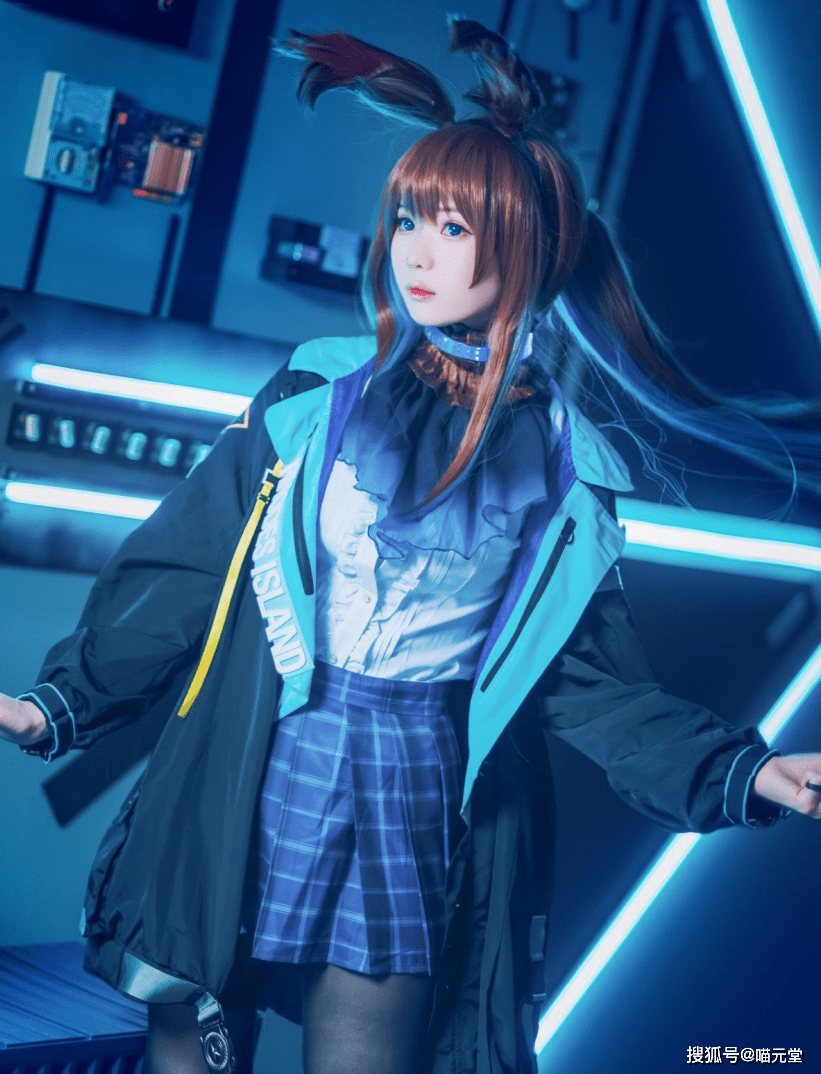 霜月shimo阿米娅 明日方舟系列cosplay写真图片鉴赏_角色_爱好_文化