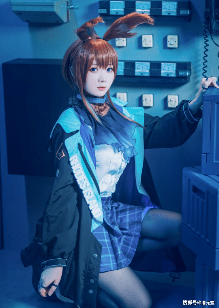 霜月shimo阿米娅 明日方舟系列cosplay写真图片鉴赏_角色_爱好_文化