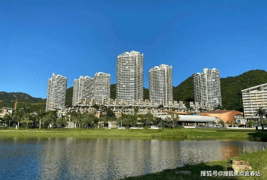 九铭屿海三期海上云屋图片