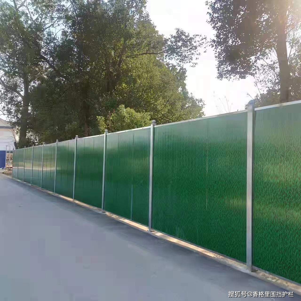 泡沫夹心板围挡的使用优势