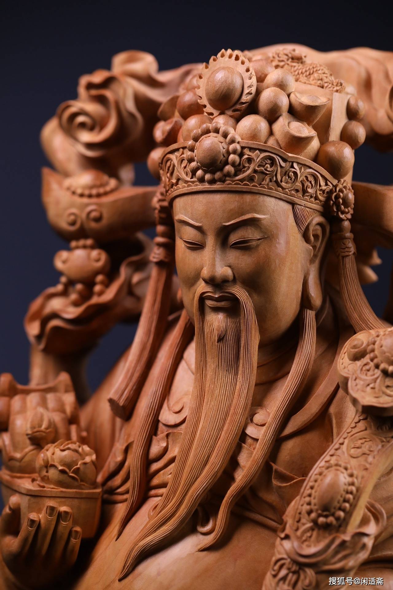 招财进宝,老山檀香木雕,文财神立像_范蠡_雕刻_民间