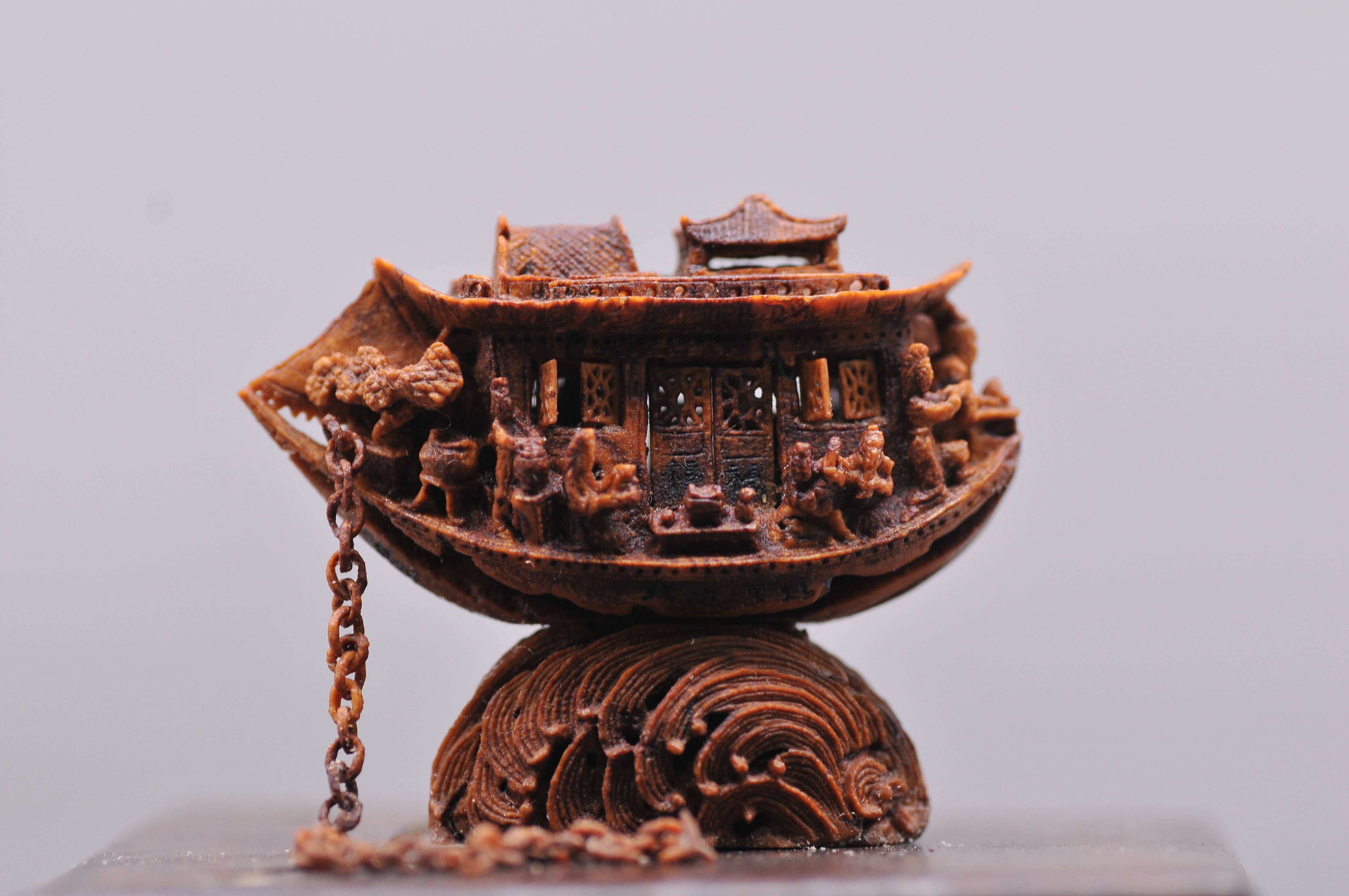 桃核雕刻大师谈栖枫(谈万海)作品-核雕的曙光-搜狐大视野-搜狐新闻