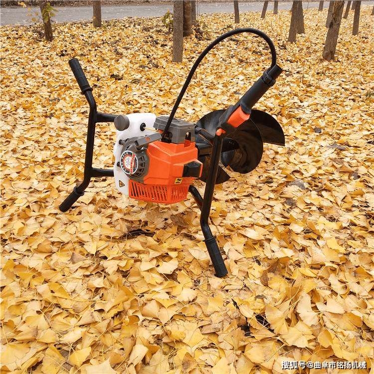 绿化栽树打孔机 框架式大直径挖坑机 苗木施肥打眼钻洞机_种植_进行