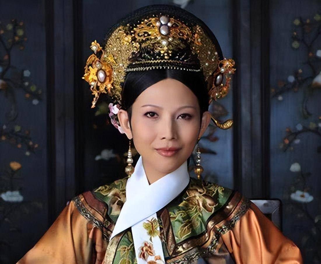 甄嬛传:甄嬛和纯元至死都不会明白,皇后为何非要将她们置于死地_宜修