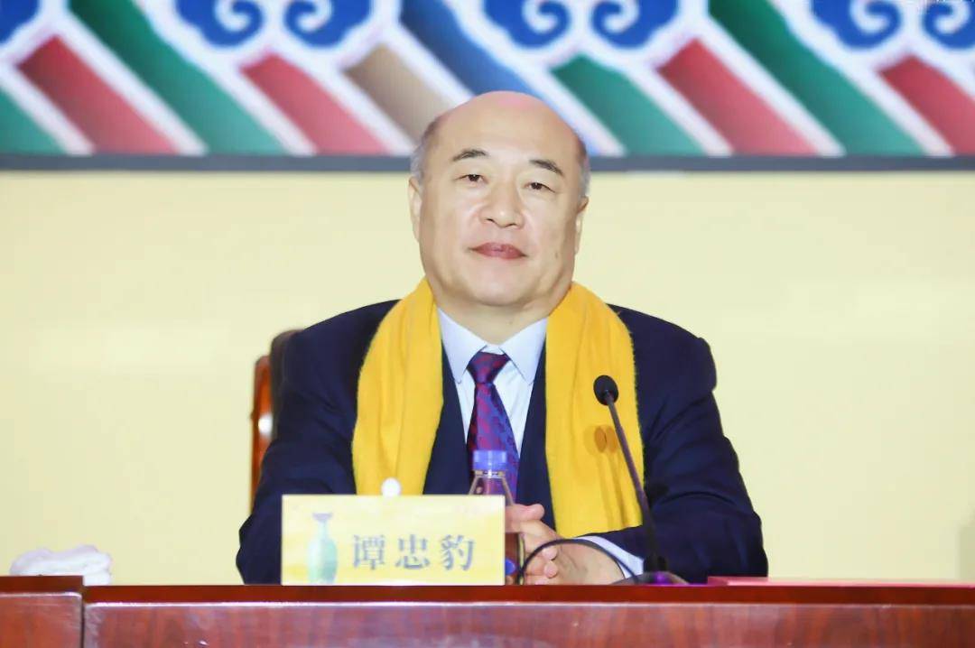 谭忠豹退休卸任山西汾酒副董事长,董事常建伟,杨建峰被调任其它公司