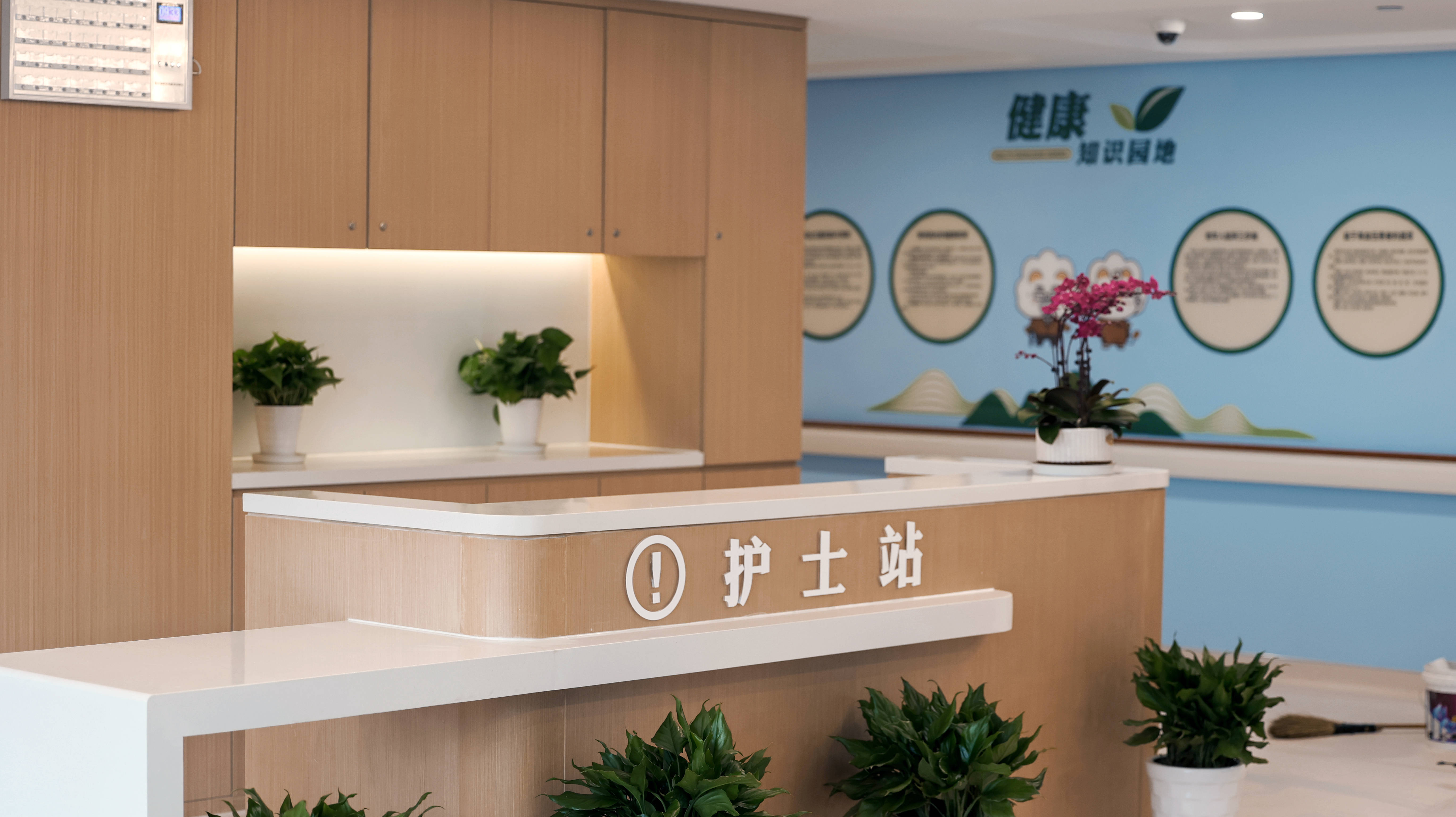 椿怡颐养中心护士站实拍图太湖椿满足所有长者对养老生活的想象,守护
