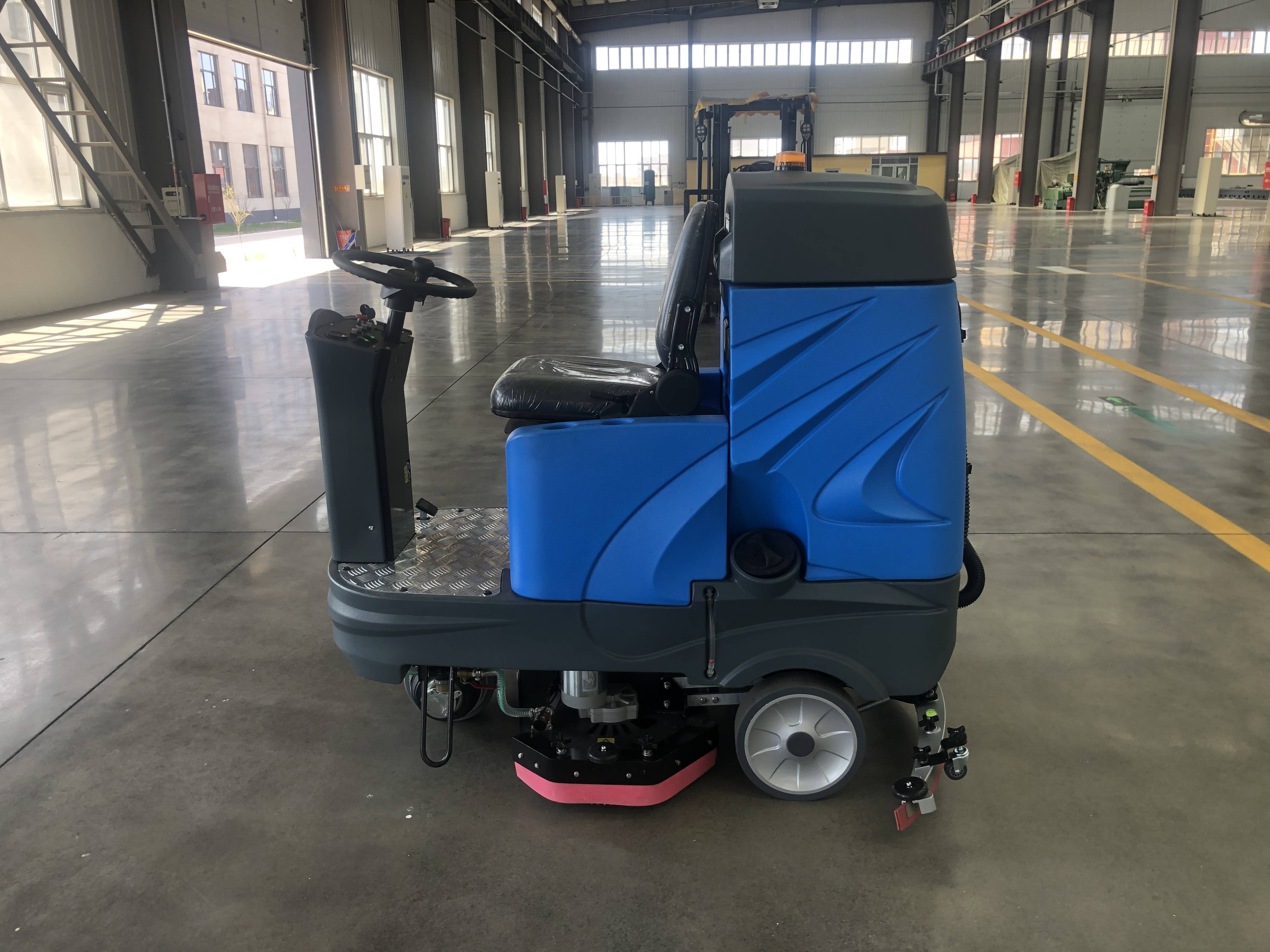 室内洗地机有哪些妙用?