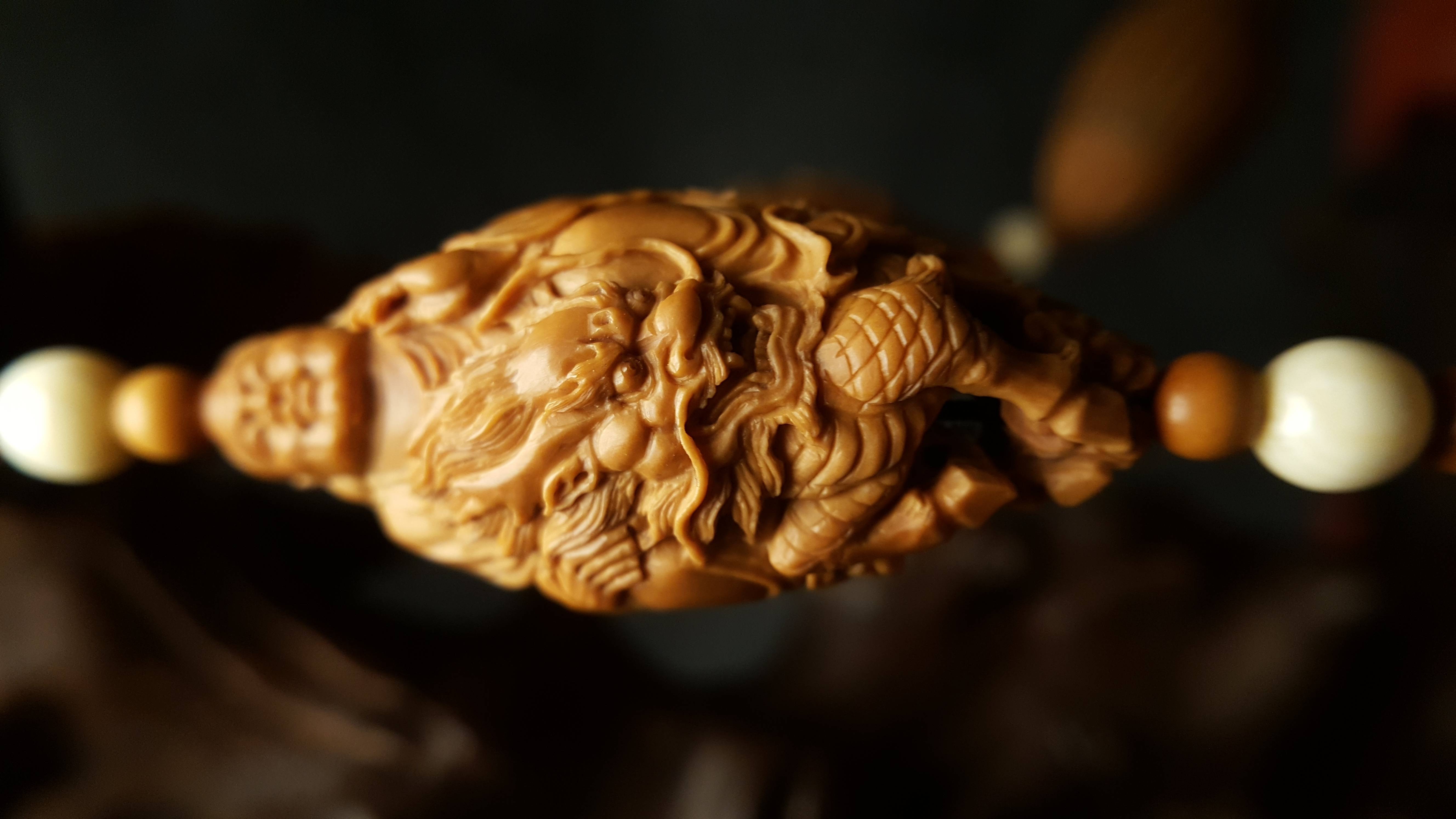 "光福核雕,非遗之美"——江苏省工艺美术大师周建明的核雕之美_苏州