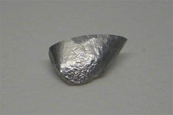 怎么才能辨别出来黄金里含铱.