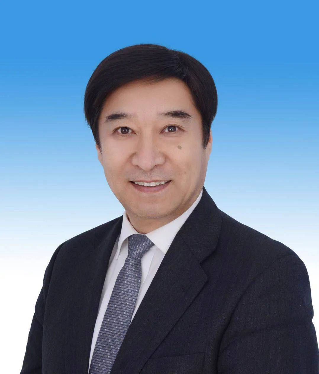 中央音乐学院钢琴系教授,博士生导师黄静 四川音乐学院钢琴系副教授