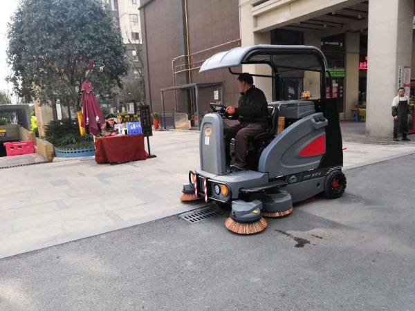 多功能电动清扫车哪款好？选购要点-电动小型清扫车使用说明书