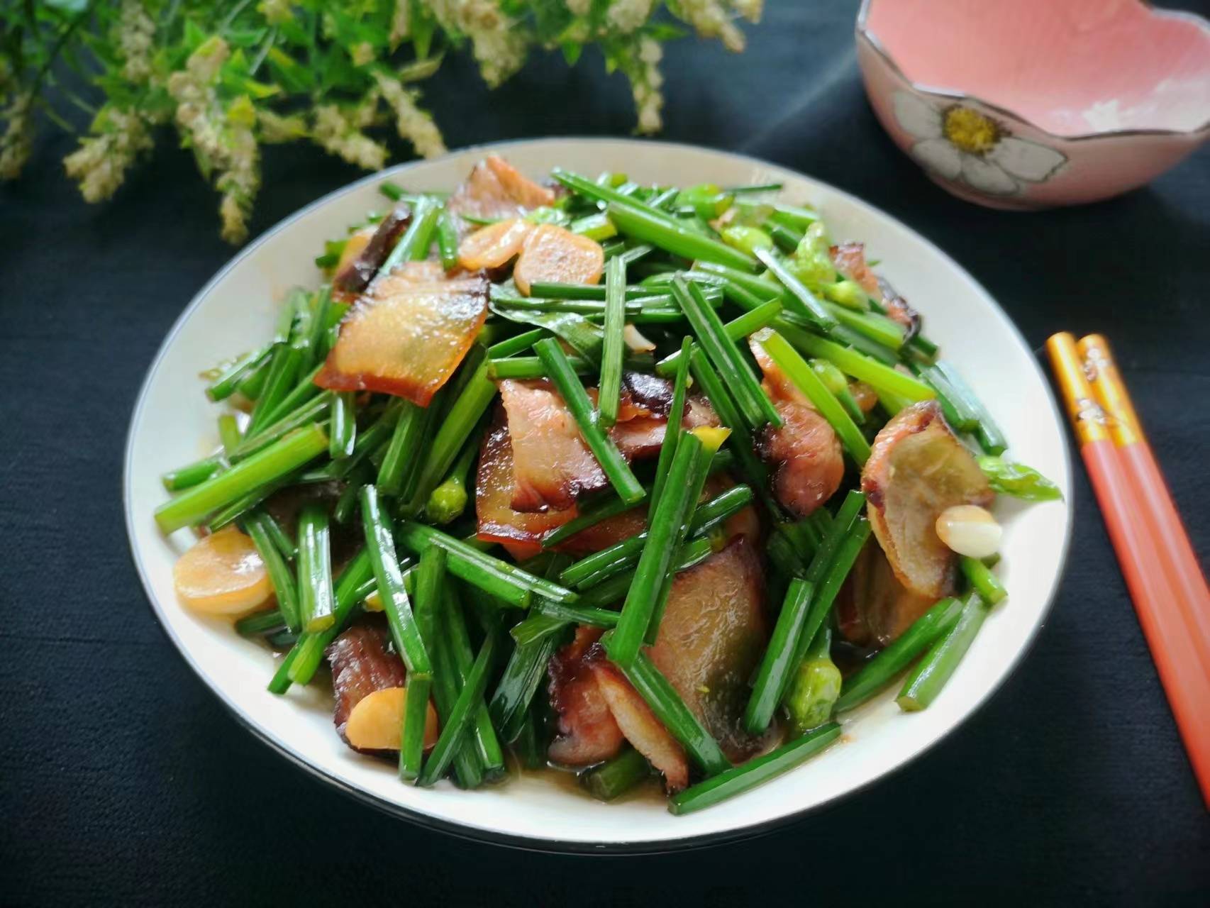 腊肉_生活_韭菜