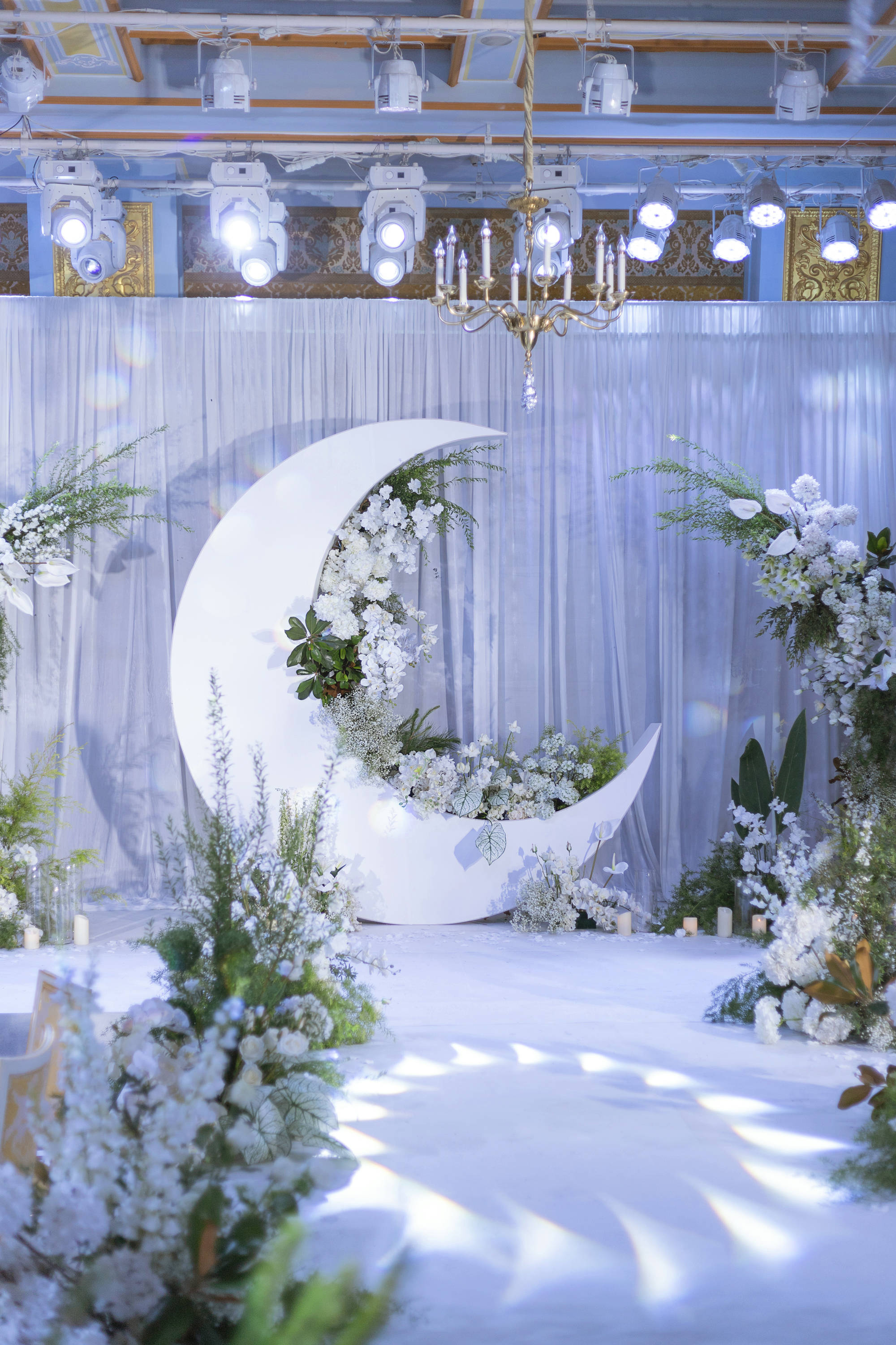 月亮主题治愈系蓝色主题梦幻婚礼_爱侣_成都路_城堡