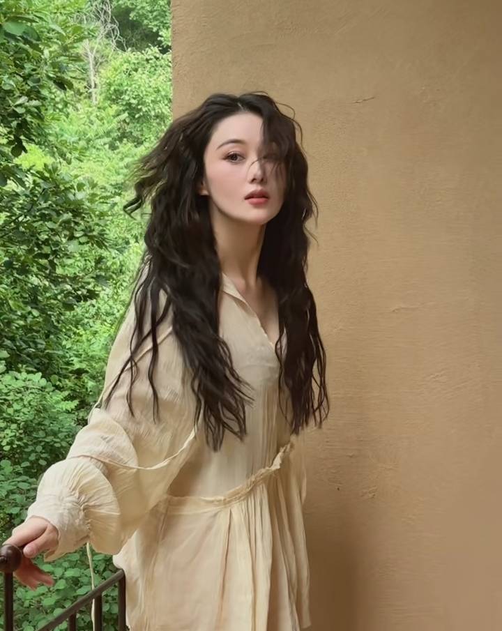 张馨予不是第一个关闭刷礼物功能的明星,她应该是向刘德华致敬的!