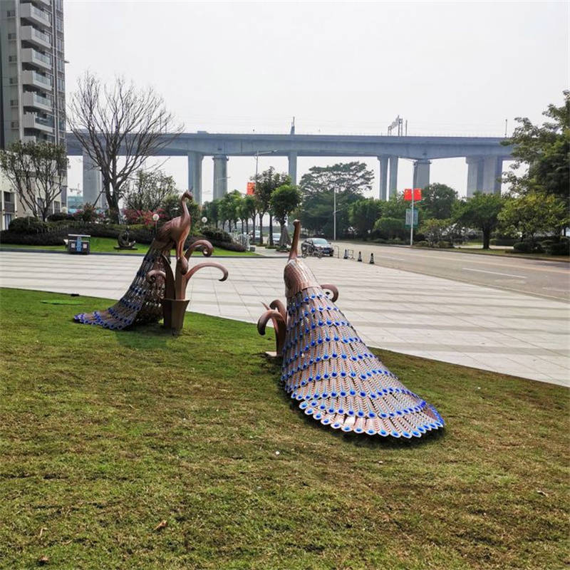 不锈钢彩绘孔雀雕塑户外大型铁艺园林景观仿真动物装饰摆件