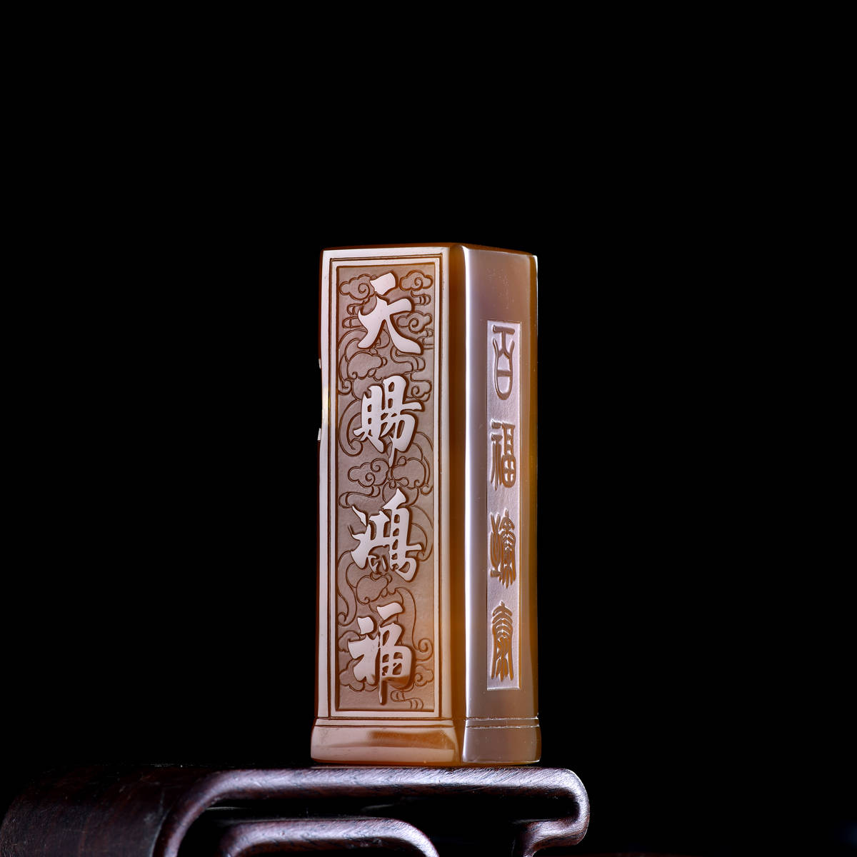 古风玉雕师王胜利作品亮相中国玉文化研究会艺术馆_交流_题材_传统