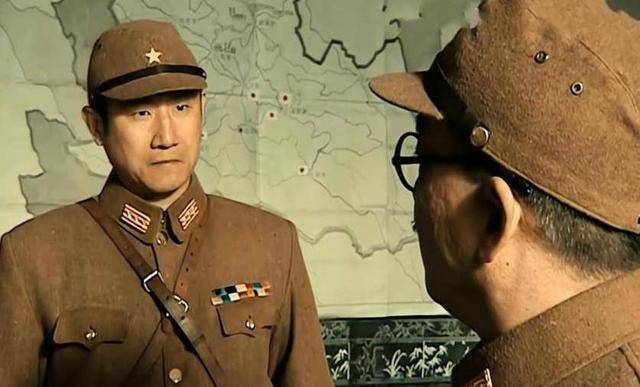 难怪山本一木能打垮孔捷,重创李云龙,你看亮剑原著中他同学是谁