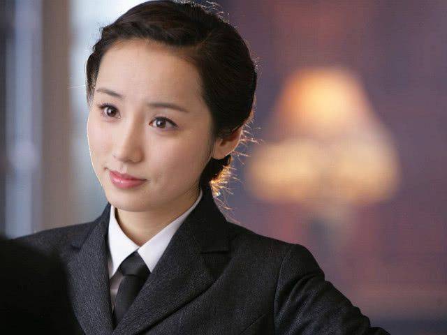 2020年,吕一出演的都市职场剧《平凡的荣耀》播出 ;同年,她还与杨志刚