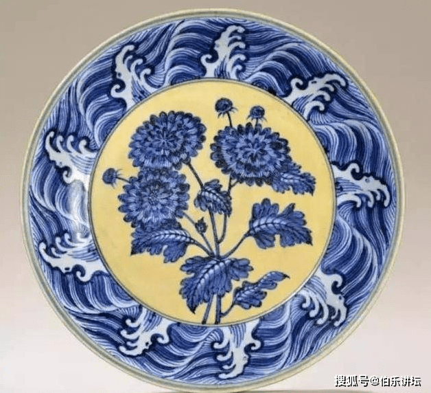 北京翰海105期拍卖征集:明代瓷器上花卉纹饰-菊花纹_花瓣_画法