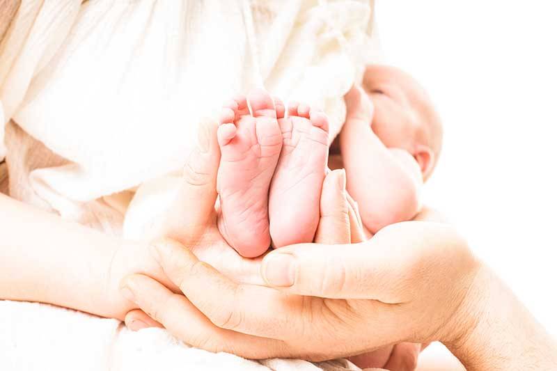 新生儿出生24小时内应该如何护理？一分钟说明白
