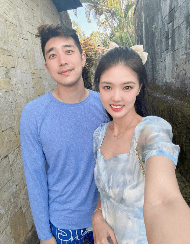 七夕吴冠希张常宁晒甜蜜照,身家2亿,开400万法拉利_体育_新疆队_中国