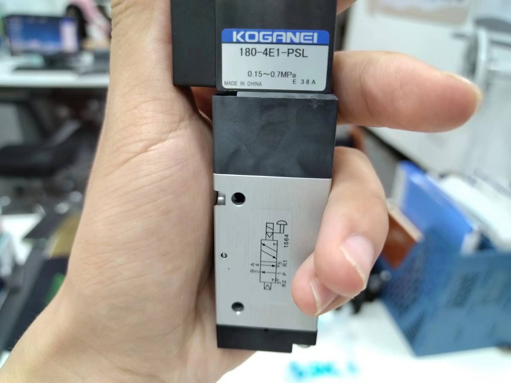 【中崎】湖南代表处 到货日本koganei小金井 用在机器人的电磁阀 180