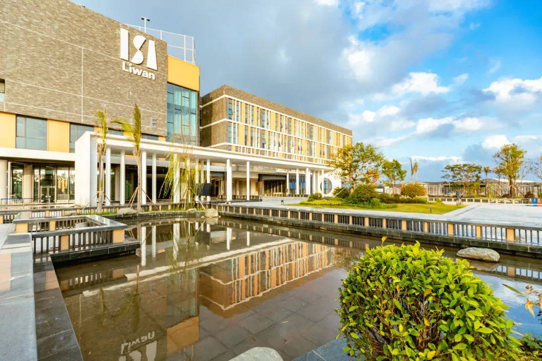 速看广州荔湾区国际学校最新收费标准!_课程_教学_位置