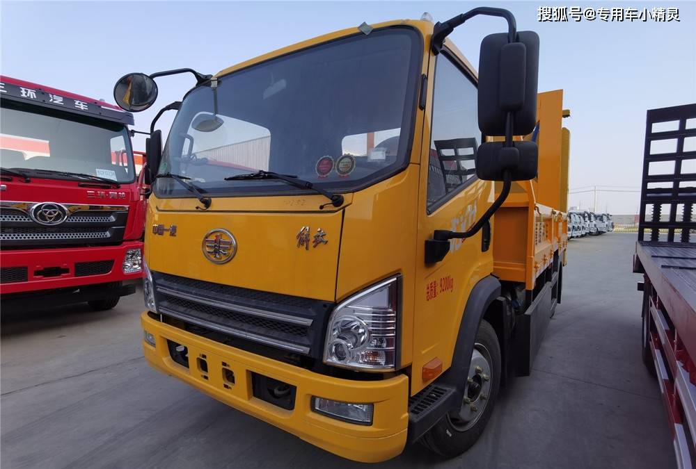 高速防撞车出租租赁是否包含人身意外险和设备配件的其他保险呢?