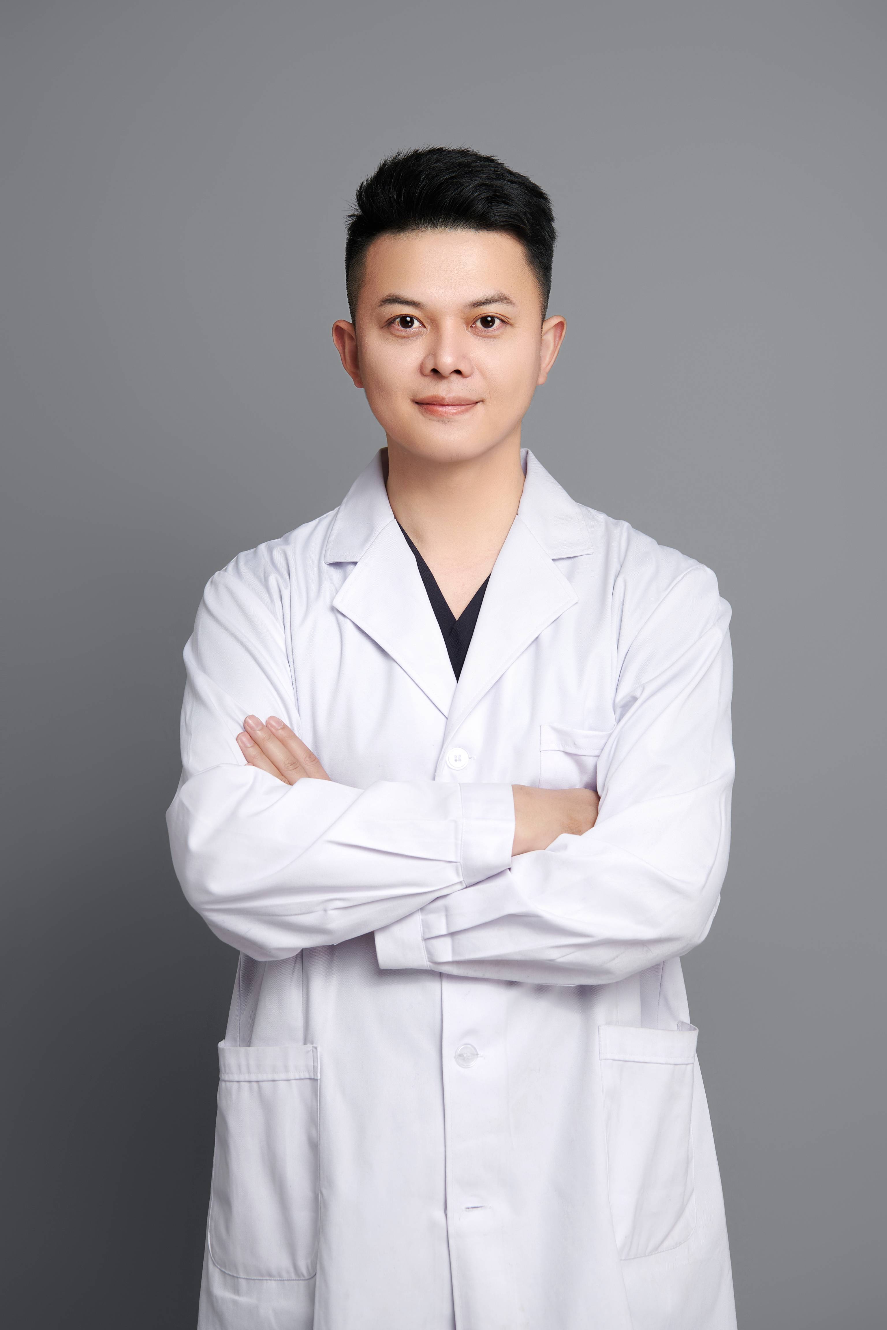 何佳医生;微整形专家,眼部整形修复专家_美容_综合_中国