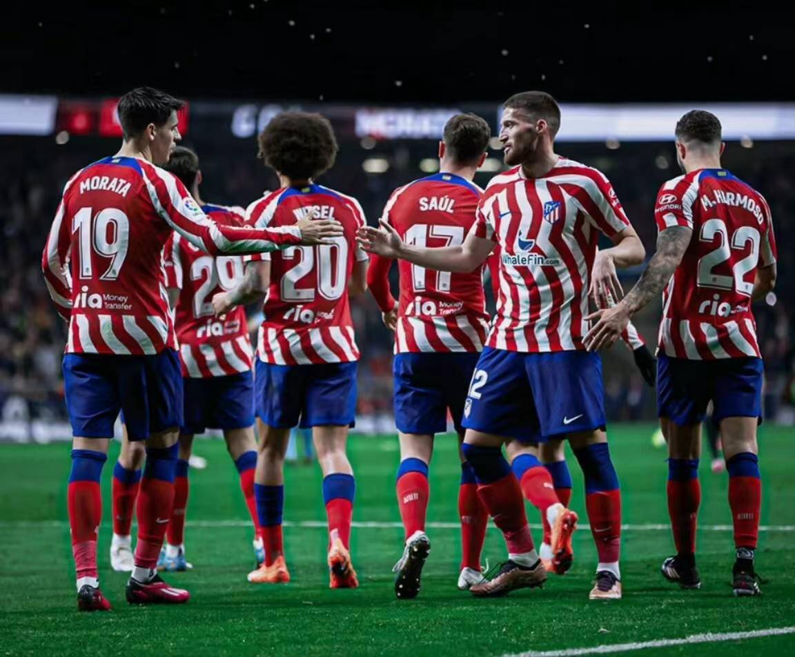 格拉纳达对阵赫罗纳的足球盛宴_比赛_进攻_球员