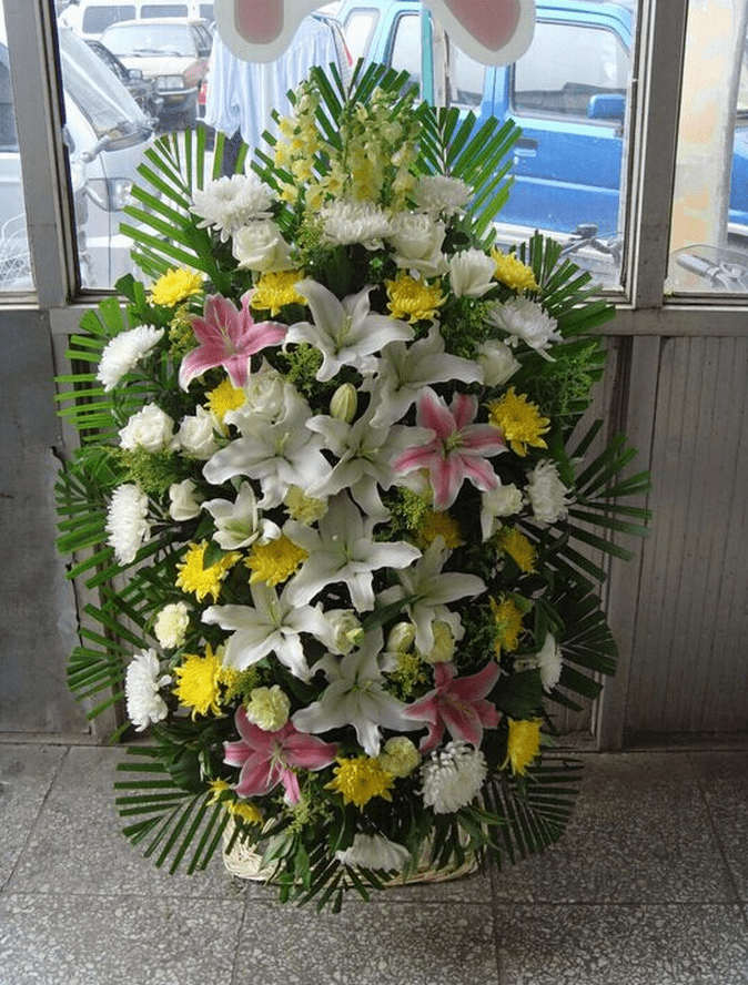 定制个性化祭祀花圈:让仪式更加难忘与独特_逝者_人们_情感