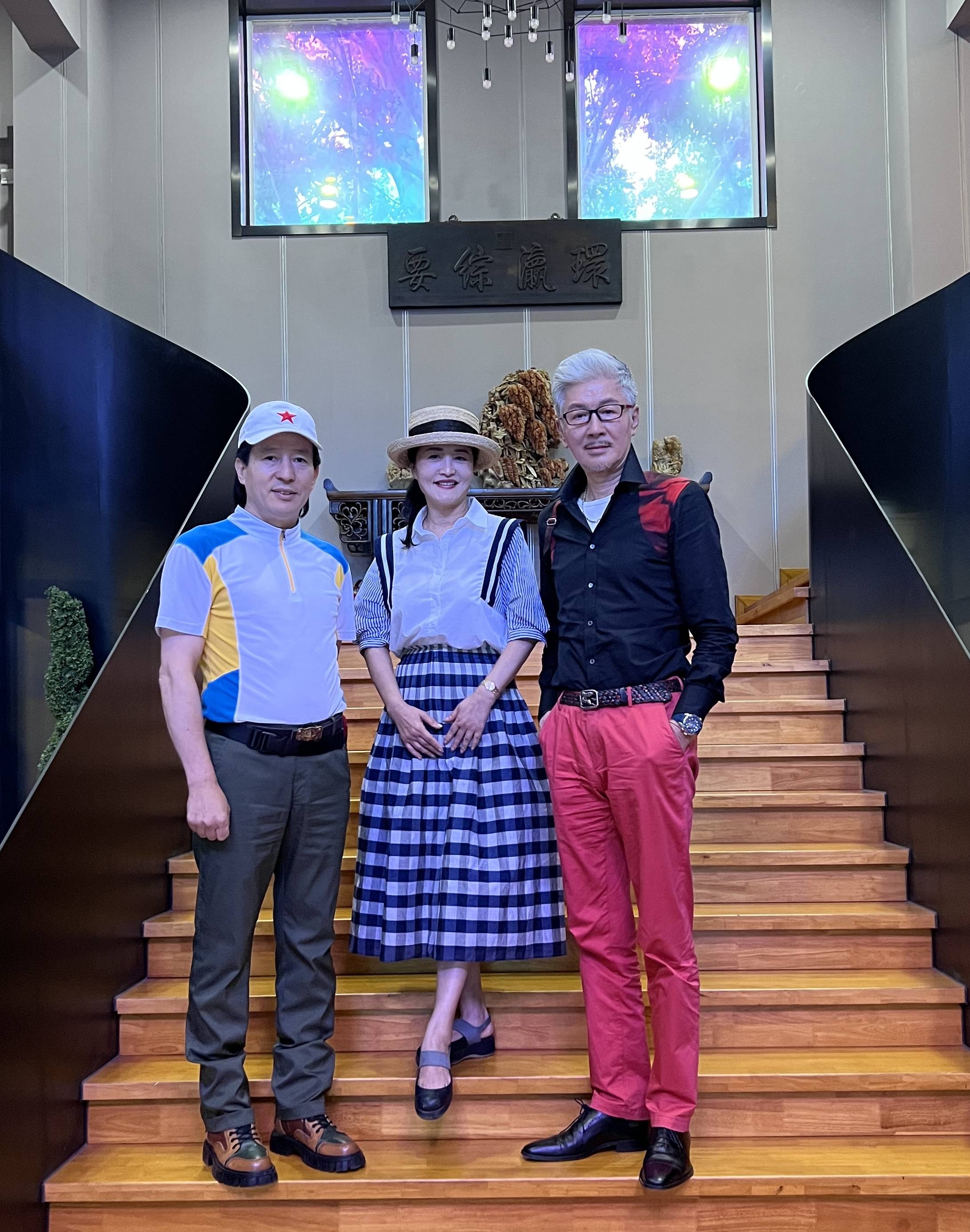 时尚运动形象大使发起人及总策划刘玉选先生拜访中国男模第一人贡海斌