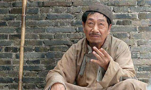 算命先生给皇帝算命,皇帝不相信,先生说:再等19天就知道了_朱棣_袁忠