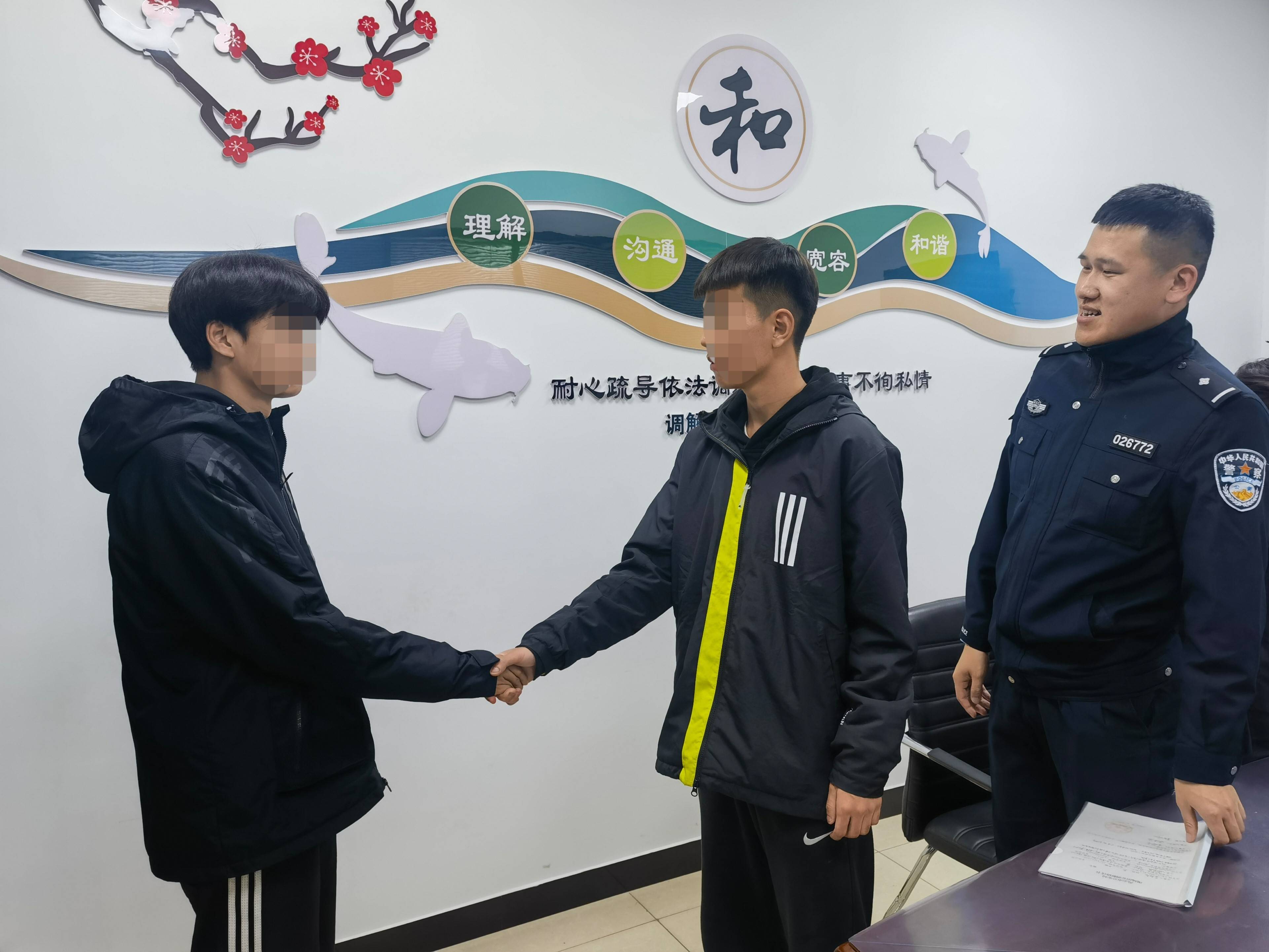 哈尔滨尚志市公安局开展"前端警务" 让和谐平安可感可触_工作_群众