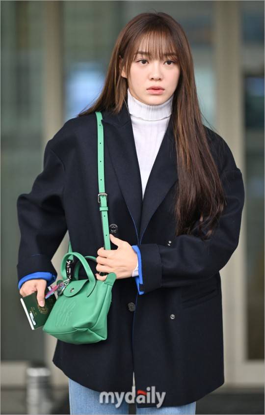 金世正现身仁川机场 飞往新加坡举行个人世界巡演搜狐大视野搜狐新闻