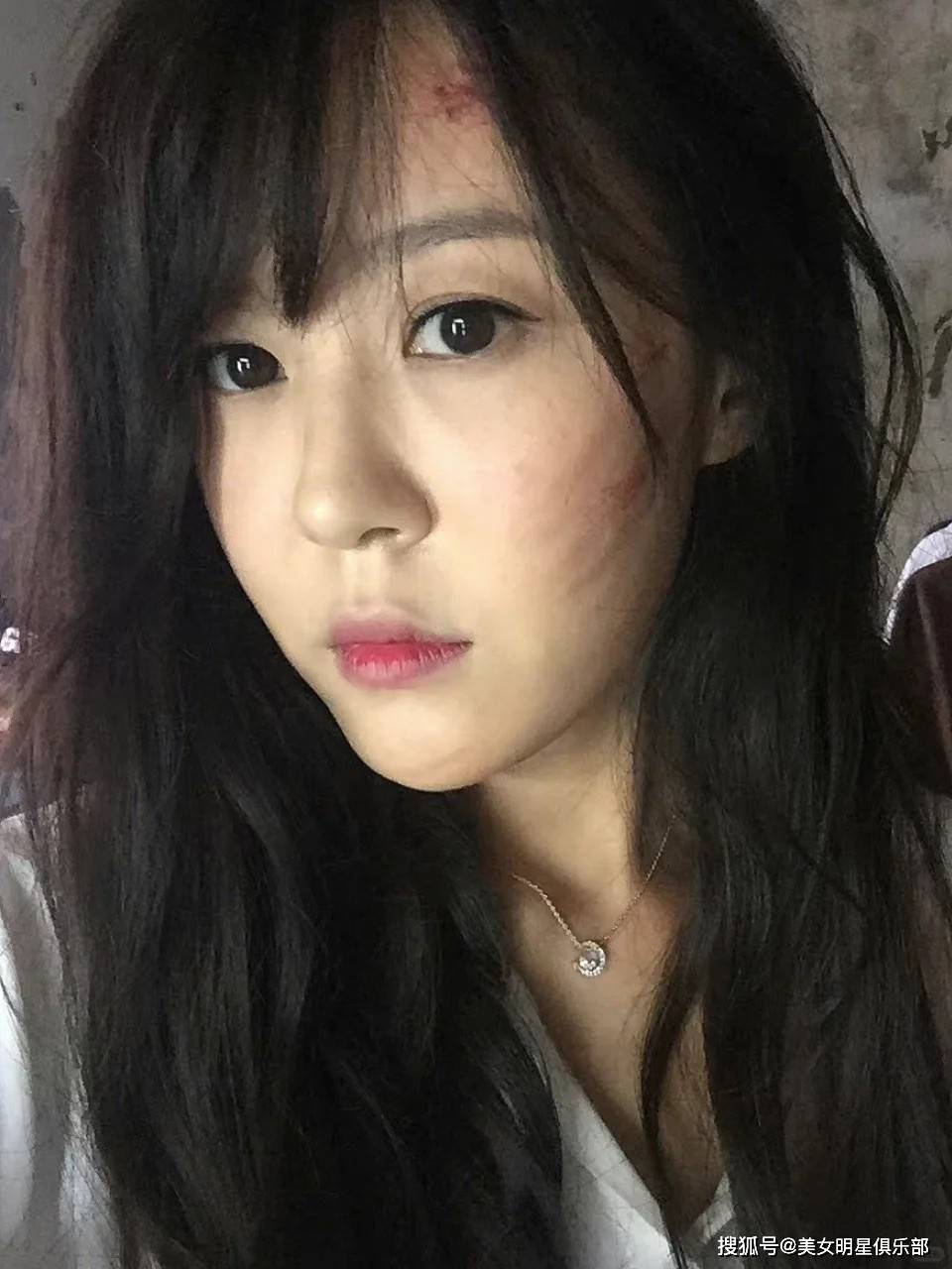 31岁李金铭,性感娇媚令人心动不已!_观众_演技_表演