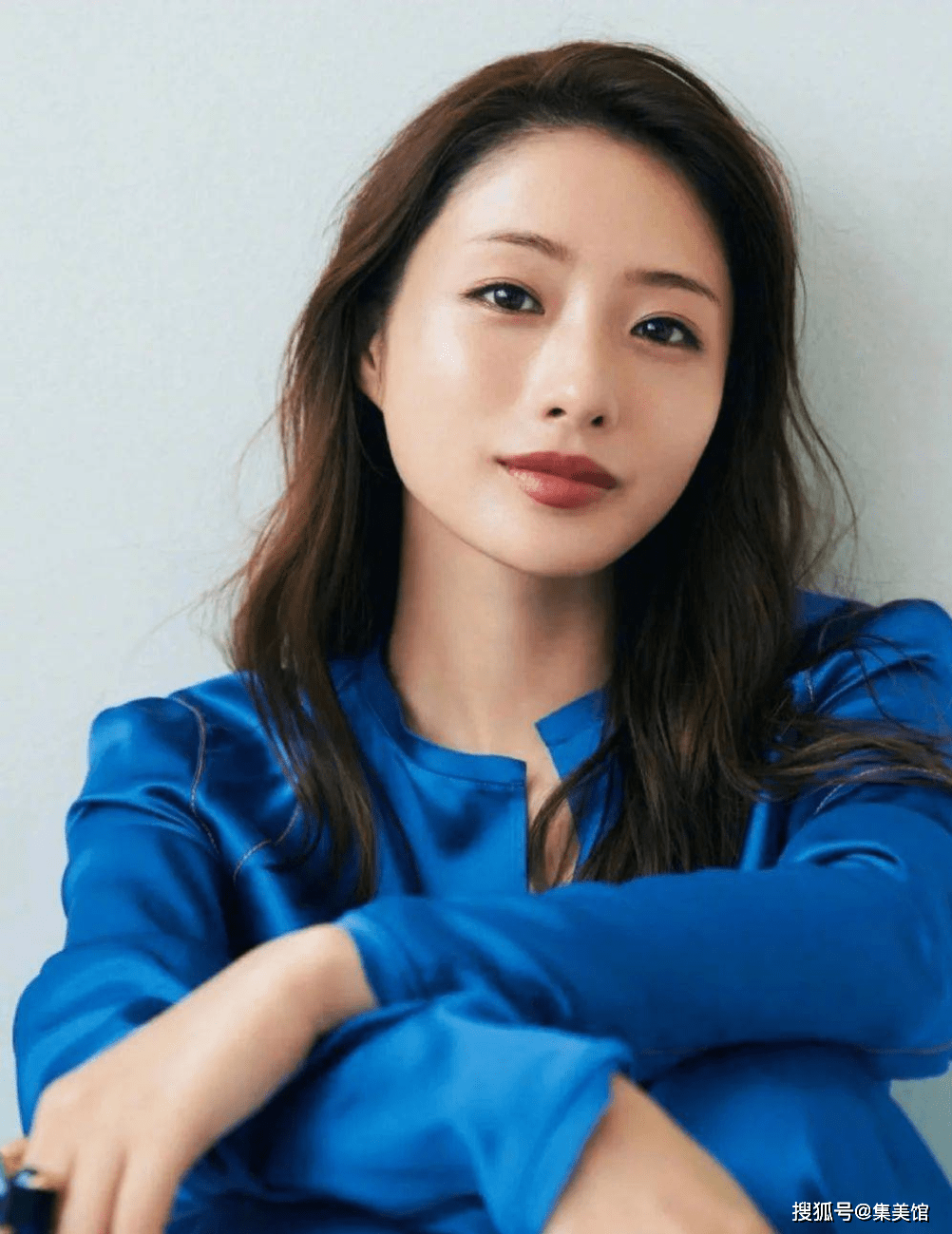 石原里美唇膏(石原里美电脑壁纸高清全屏)