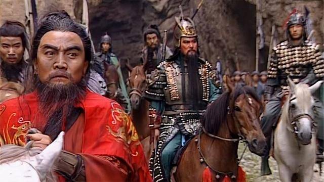 历史上,关羽在华容道,真的放走曹操了吗?_故事_遗址_雕像