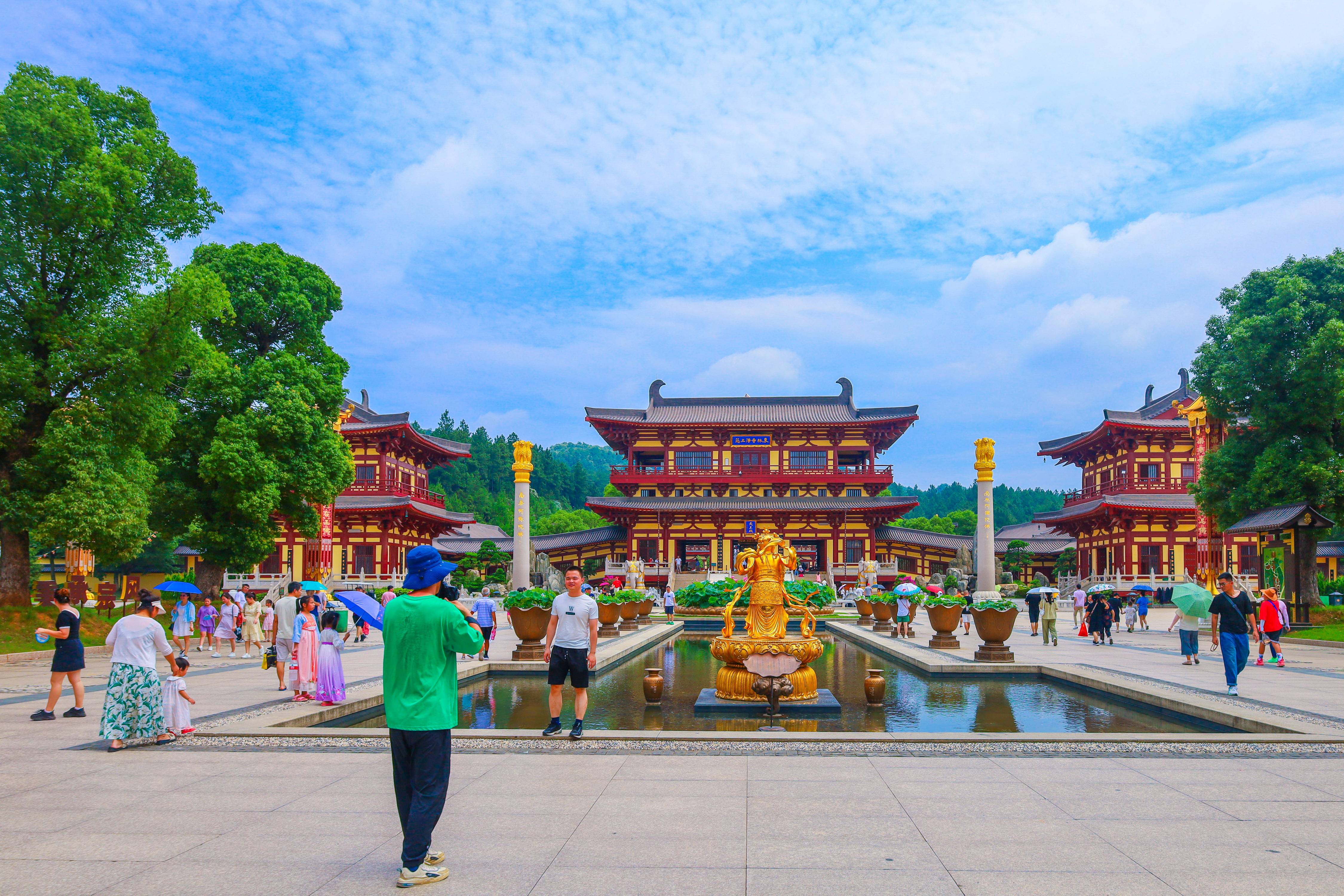 江西省庐山西麓的东林寺,一个不要买门票的大景区