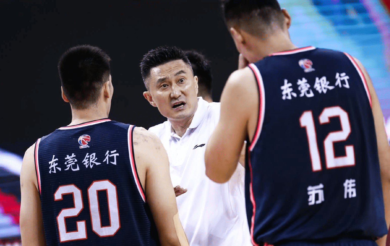 42岁杜锋走马赴任,朱芳雨支持,暂别广东宏远帅位_广东宏远队_主教练