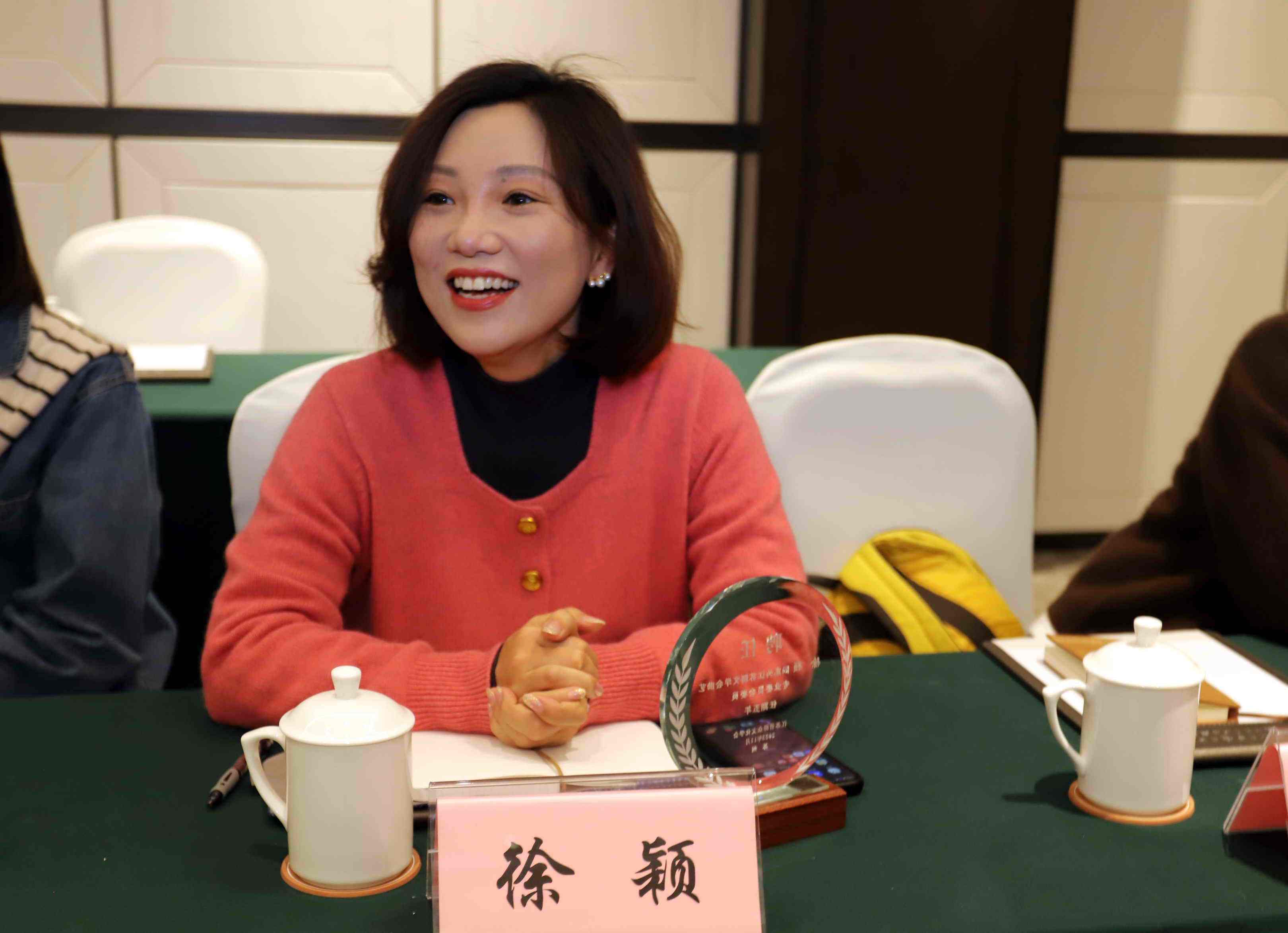 据曲艺专业委员会秘书长蔡敬东介绍:本届专业委员会年轻委员居多,这