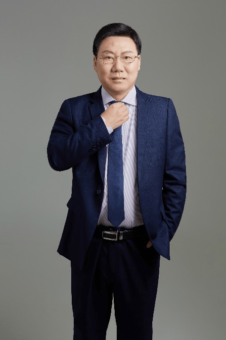 大客户营销实战专家;二十年大客户营销,十年海外拓展【个人简介】01